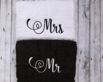 Embroidered Mr and Mrs bath hand towel, Just Married towel, Bridal Gift, Mr and Mrs Decor