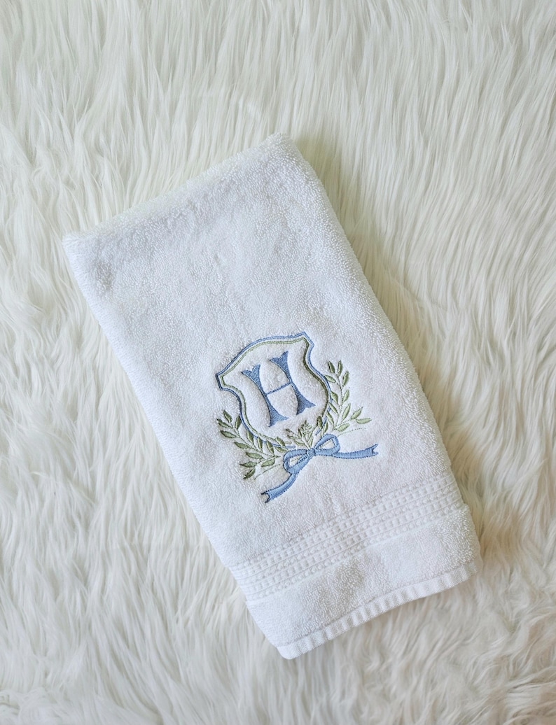 Embroidered bath hand towel, Floral Crest