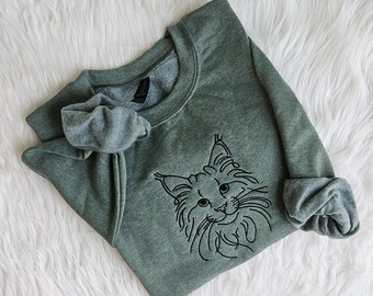 Maine Coon Embroidered Sweatshirt