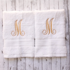 monogrammed washcloth, embroidered bath wash cloth, embroidred hand towel, bathroom decor