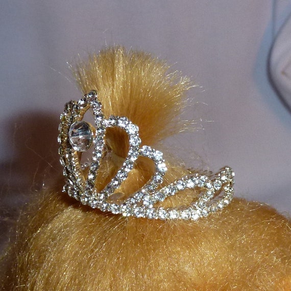 Puppy Bows ~ STUNNING 3D silver full round tiara for dogs pet hair crown beauty pageant style barrette (center stone)