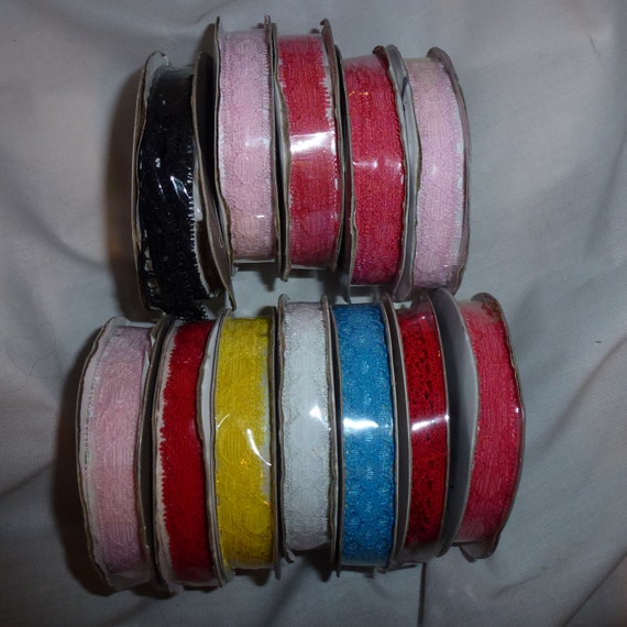 Puppy Bows ~craft supplies LOT 12 rolls 1/2" lace ribbon pink red blue white black (lot21)