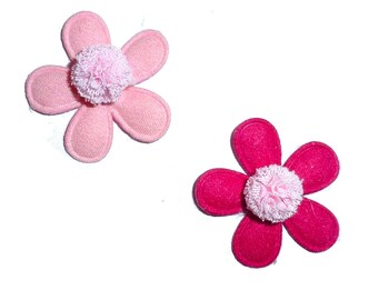 Puppy Bows ~ PAIR pom pom fleurs rembourré chien barrette ou bandes pet hair bow - (fb323)