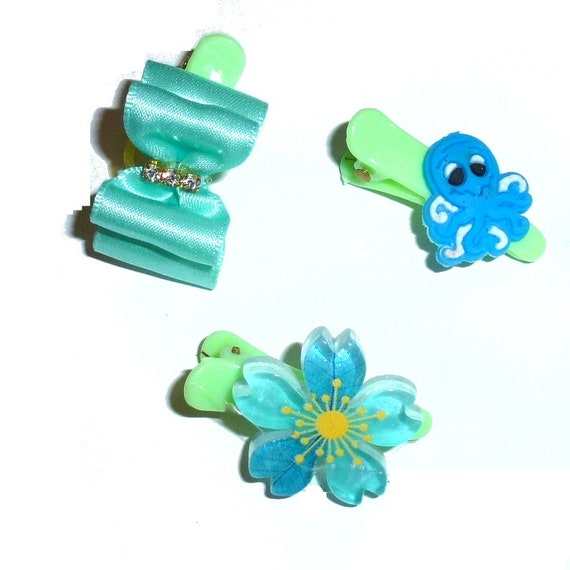 Dog hair mini bows CLEARANCE  turquoise blue alligator clips (fb527)