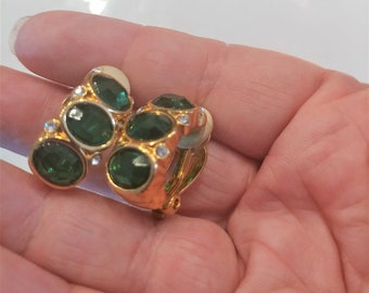 Green Swarovski Earrings / Swarovski Earrings / Swarovski Jewelry / Green Earrings / Christmas Earrings / Christmas Jewelry /