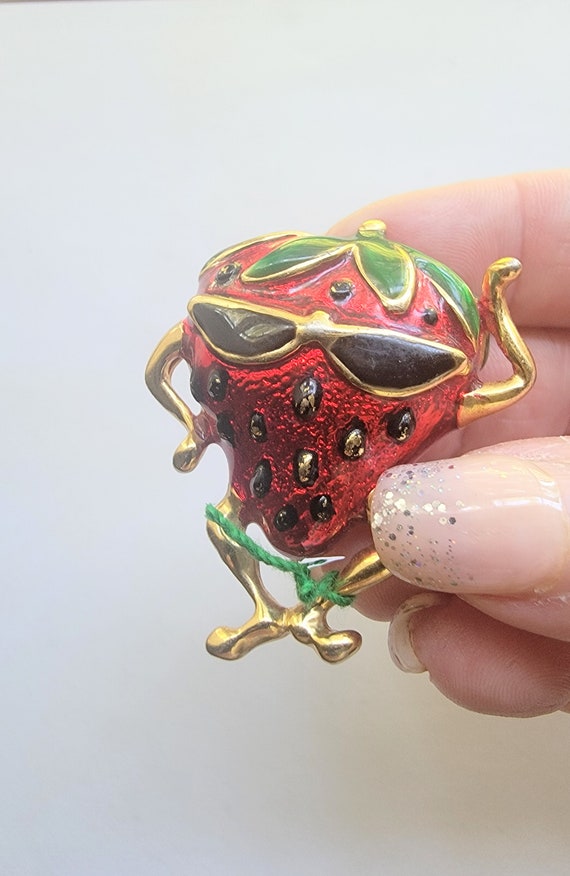 Strawberry Brooch  Pin / Strawberry Jewelry/ Fruit