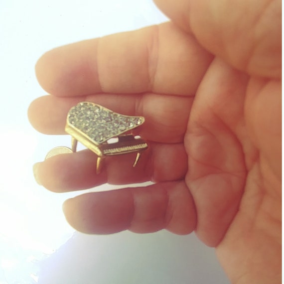 Baby Grand Piano Brooch / Pin / Piano Brooch / Pin