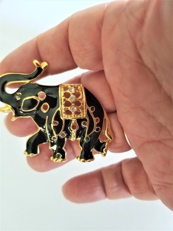 Vintage Elephant Brooch / Pin/ Elephant Jewelry / 