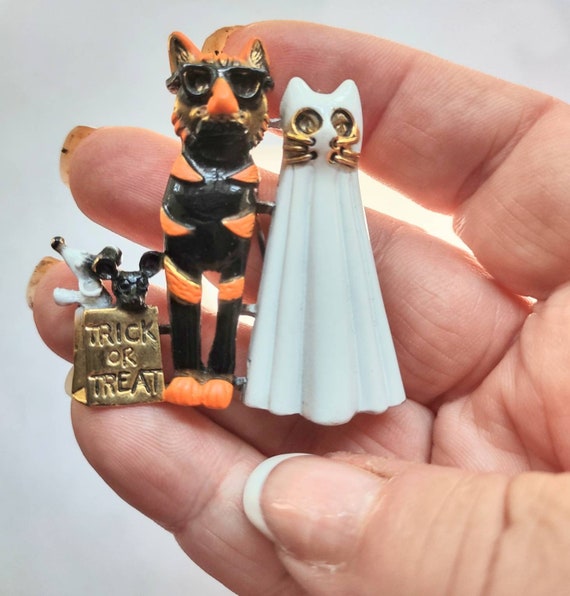 Halloween Brooch / Pin/ Pin / Halloween Cat Brooc… - image 1