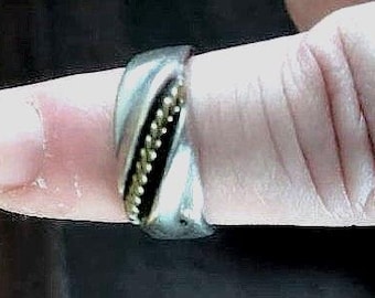Sterling Band Ring / Sterling Ring / Marked 925/ Sterling Jewelry / Wedding Band / Silver Band Ring / Band Ring / Silver Jewelry