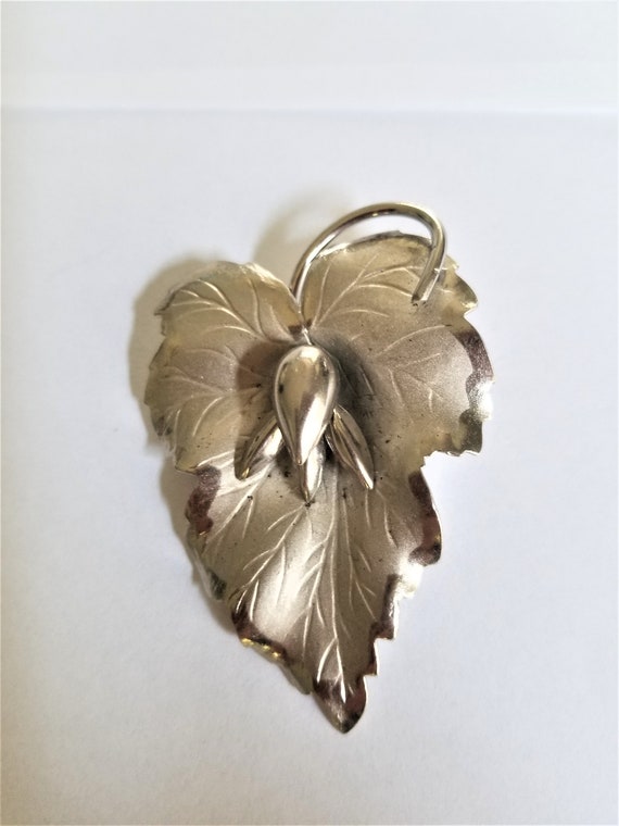 Large Silver Leaf Brooch / Pin /  Large Leaf Broo… - image 1