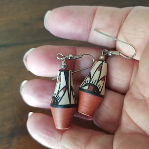 Africa Earrings / Africa Jewelry / Dangle Earrings / Pierced Earrings / Vintage Earrings / Africa Decor