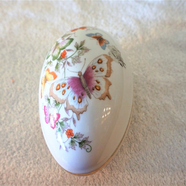 Porcelain Avon Egg. / Easter Egg / Collectible Eggs / Butterfly Items / Porcelain Eggs / Vintage Eggs / Fine Porcelain Items / Floral Egg