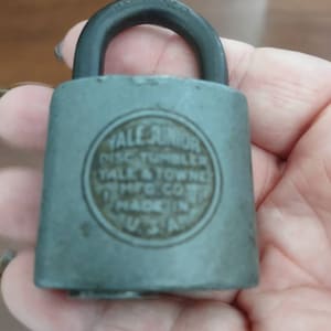Vintage Lock /Yale Junior Lock / LockAnd Key / Yale & Towne Lock / Disc Tumbler Lock / Antique Locks / Old Locks / Vintage Keys