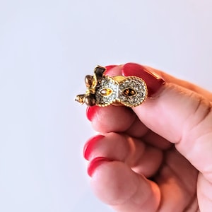 Mask Brooch/ Pin/ Swarovski Brooch/Pin / Mardi Gras Brooch / Pin / Mask Jewelry / Designer Brooch / Pin / Small Brooch  / Pin Mask Items