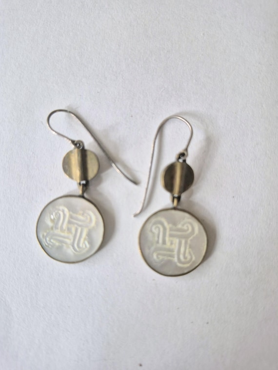 Asian Earrings / MOP Earrings/ MOP Jewelry/ Asian Jewelry/ Asian Items/ MOP Jewelry / Asian Jewelry/ White Earrings