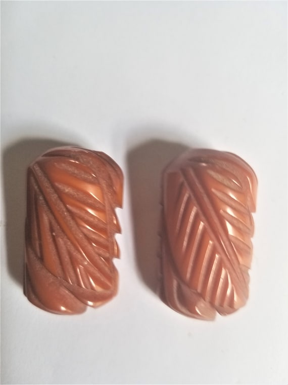 Bakelite Dress Clips / Dress Clips / Bakelite Jewe