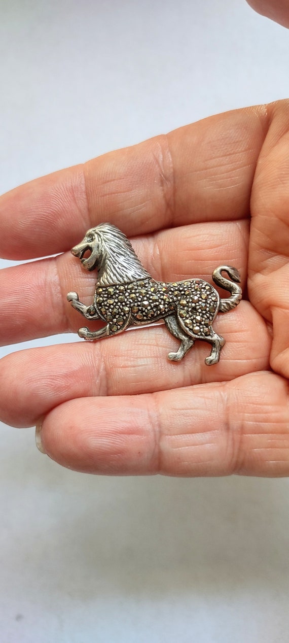 Marcasite Brooch/ Pin / Marcasite Lion Brooch / Pi