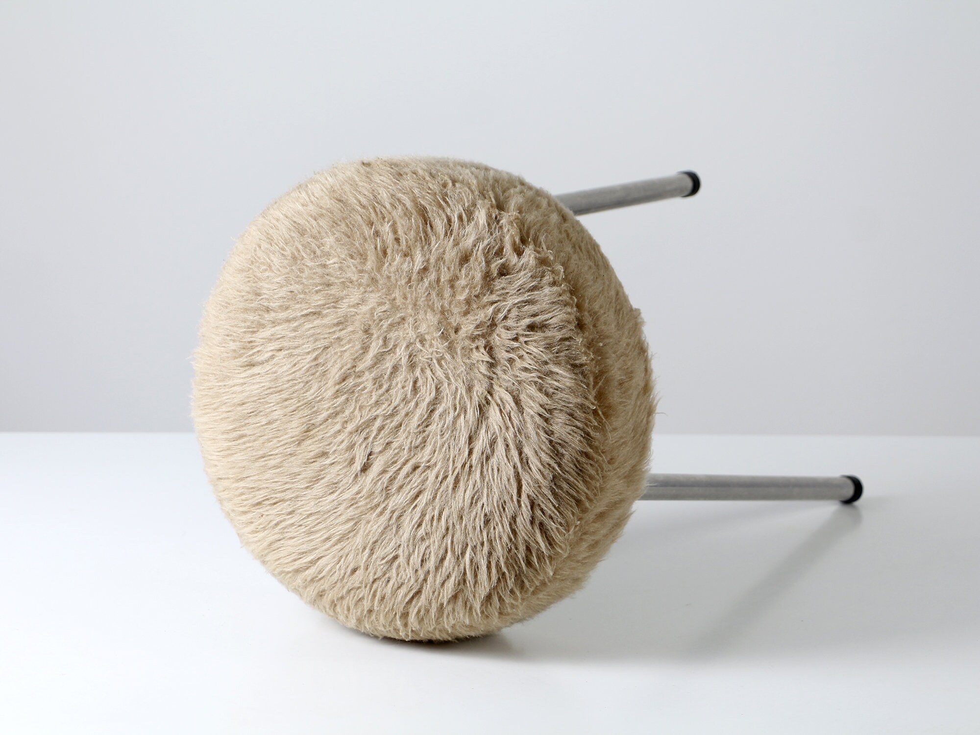 Vintage Fellhocker 70er Tripod mit Chrombeinen | Etsy