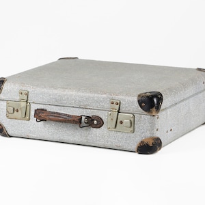 イタリアの素敵な旅行カバン　SELLIER ヴィンテージ1930-40s ケース Vintage Gray Suitcase: 1930s Hardshell Metal Case, Decorative