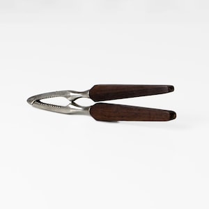 Vintage Nötknäppare 1960-talet Mid-Century – Teakträ och Silvermetall – Äkta Retro Köksredskap