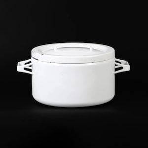 Vintage wit geëmailleerde kookpot: Scandinavisch keukengerei uit de jaren 60