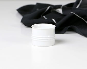 レトロな白いエッグカップ 6 個のうち 1 個 - Etsy 日本