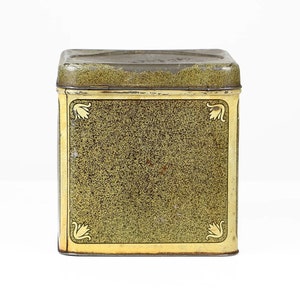 Vintage Art Nouveau tin box