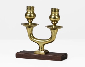 Vintage Messing Kerzenhalter – 1960er Teakholz Sockel – Midcentury Modern Leuchter – Schweres Designobjekt