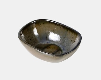 Stara duńska misa ceramiczna z lat 60. z sygnaturą – wystrój w stylu Mid Century Modern