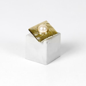 Vintage brass brooch diamond with pearl 80s