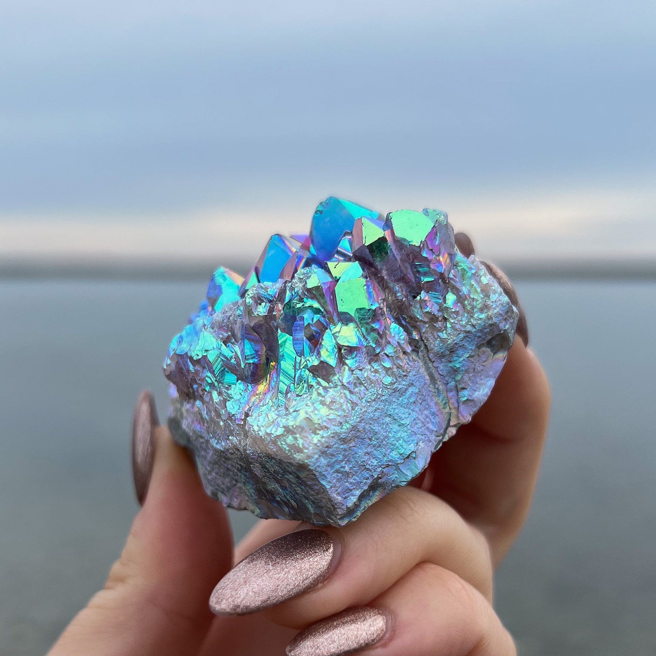 レインボーオーラ アメジスト スマイル ジオード スフィア 70㎜ エンジェルオーラ レインボーオーラ アメジストクラスター 原石・鉱物