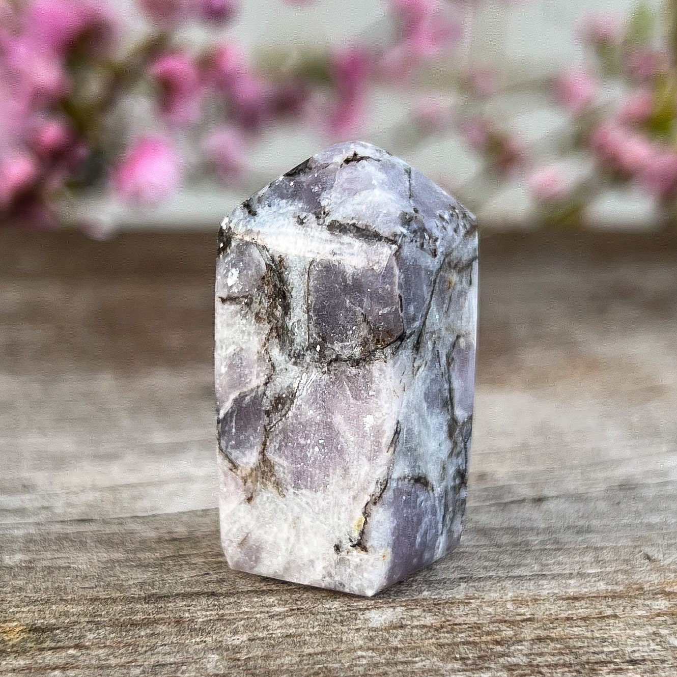 電気ユーフォラライトタワー：希少な紫色の鉱物結晶 - Etsy 日本