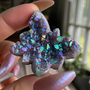 Sie wählen Regenbogen Aura Amethyst Schmetterling, seltener individuell beschichteter Aura Kristall, hohe Qualität Einzigartiges Geschenk für Kristallliebhaber