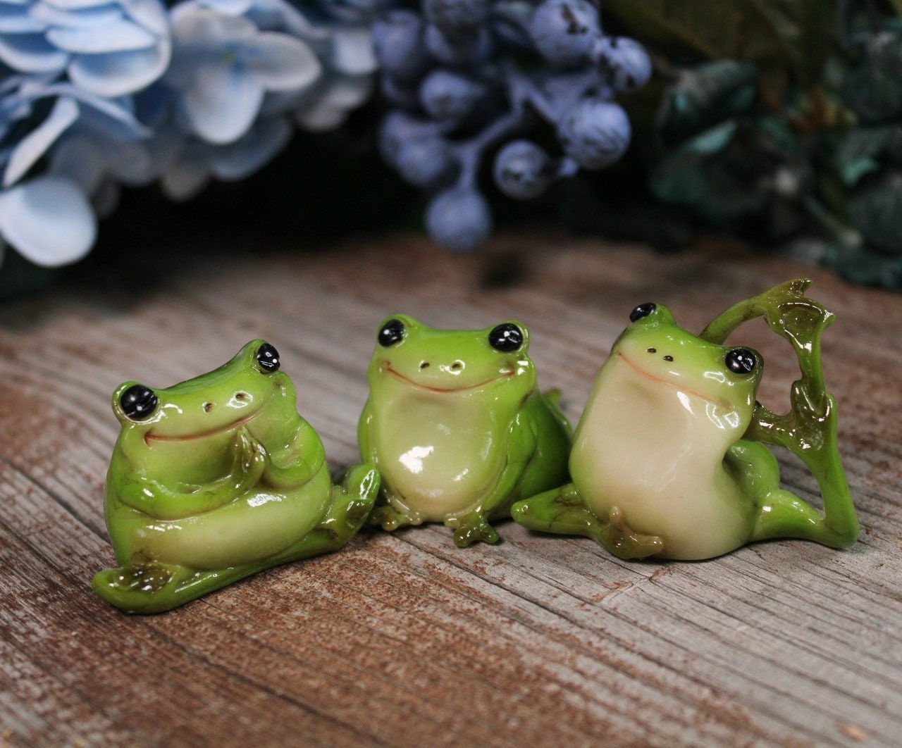  Frog Figurines