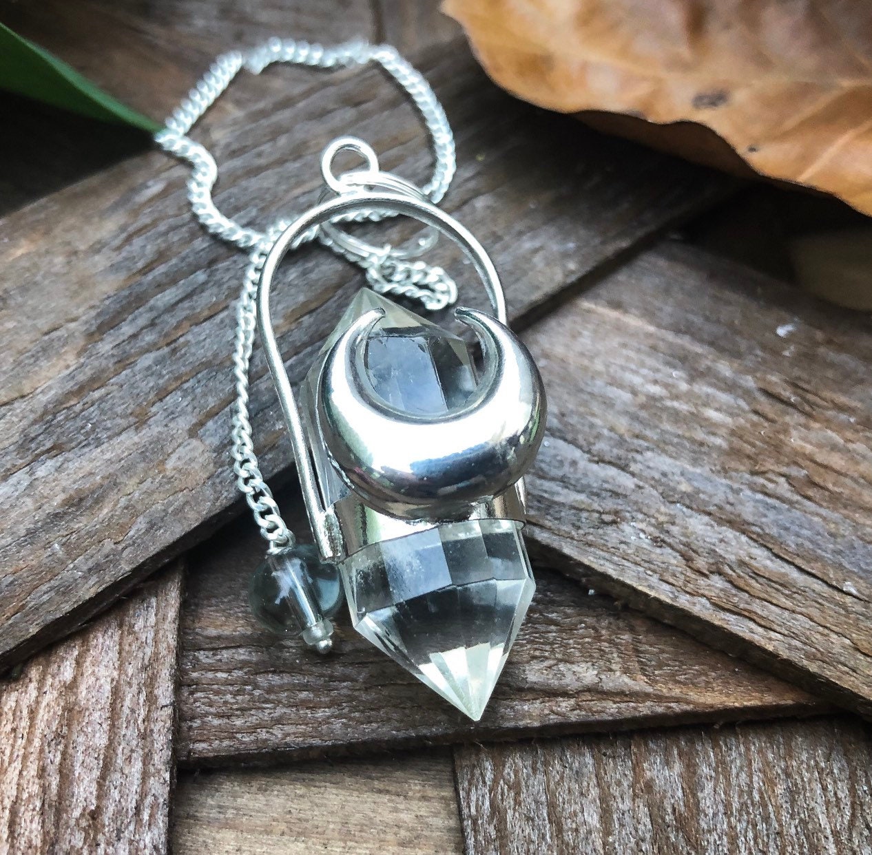 Quartz Crystal Pendulum