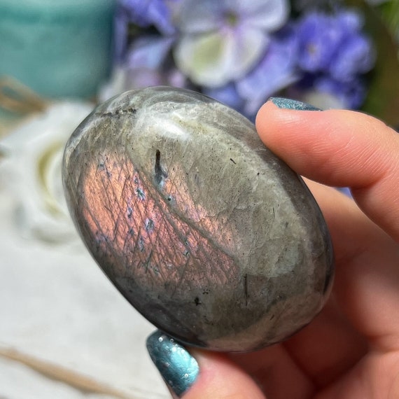 Chunky Lg Peach Purple Labradorite Palm Stone