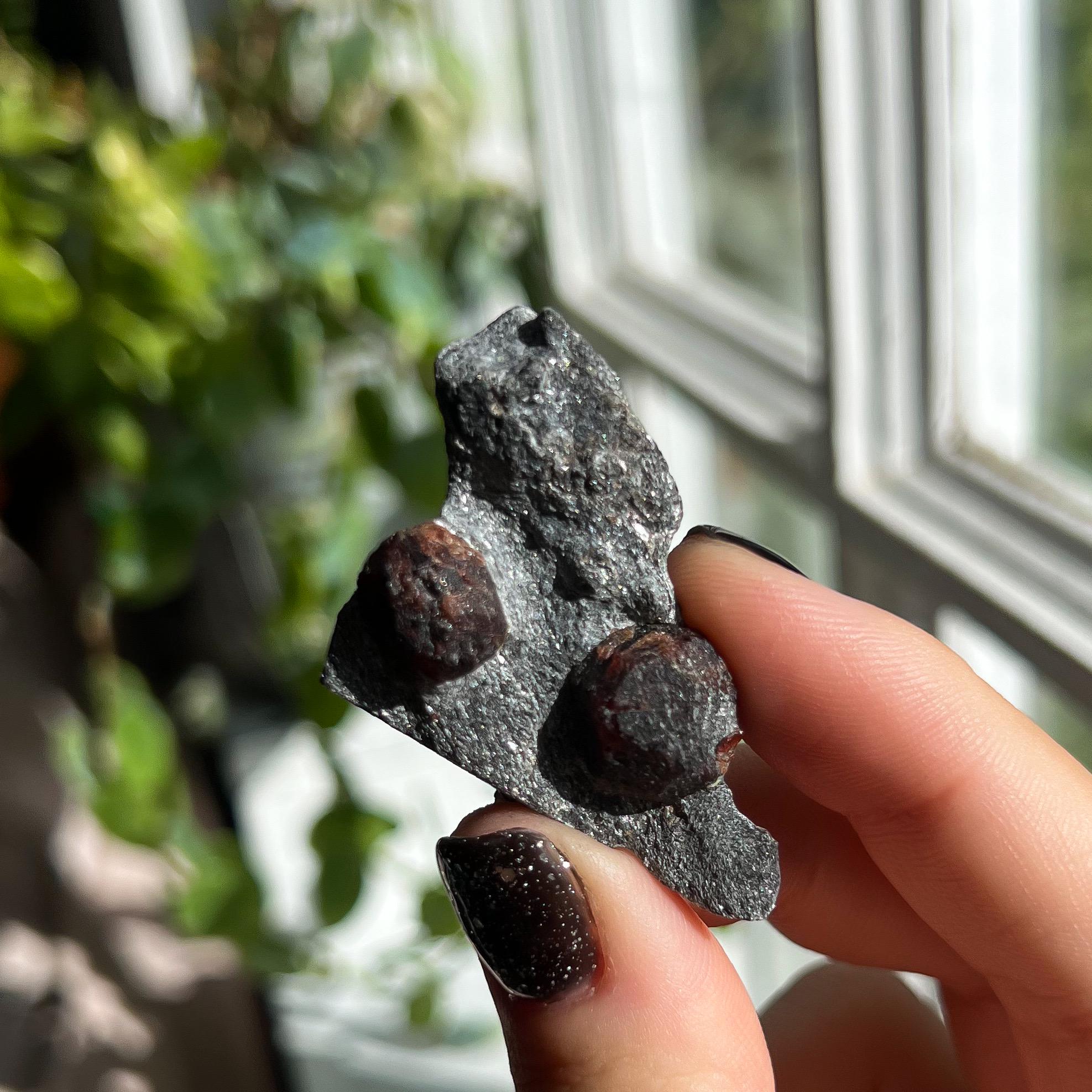 結晶が美しい】ガーネットinクォーツ フェルドスパー 32×18×14mm 動画