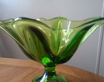 Beautiful Green Pedestal Bowl, Candy Dish, Very heavy!