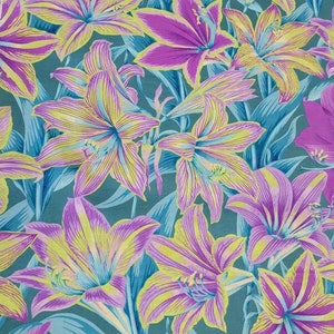 Amaryllis Multi by Philip Jacobs for Kaffe Fassett Collective Feb 2022 - Beautiful Quilt Fabric from the bolt