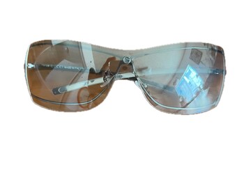 Gucci Sunglasses Made in Italy Gradient Lenses Wrap Shield  display picture 3