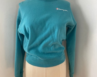 ShockValueVtg Vintage Champion Pullover Sweatshirt Turquoise Blue Aquamarine Cropped Cotton Medium Reverse Weave Distressed Crewneck Long Sleeve Ladies M