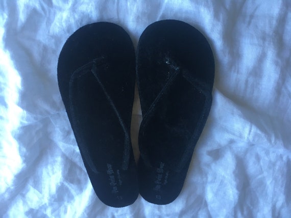 Black Velvet Flip Flops Thongs Slip on Sandals From Myanmar Burma Ladies 9  Mens 7 Unisex Soft Rubber Soles Barely Worn Vintage Shoes 8.5 9.5 