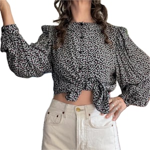 80s does 40s 100% rayon calico floral print drapey blouse geometric pattern long balloon sleeve gathered shirt oversize peter pan collar 6 M
