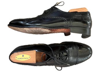 Salvatore Ferregamo Wingtip Scarpe eleganti da uomo Mocassini Oxford Brogues Stringate Suola in pelle nera Made in Italy 7.5 business designer dress