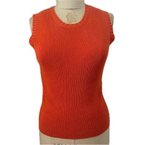 90s Gap orange ribbed tank top sleeveless shirt cropped sweater vest 100% cotton rib knit button back crew neck medium made in Hong Kong M