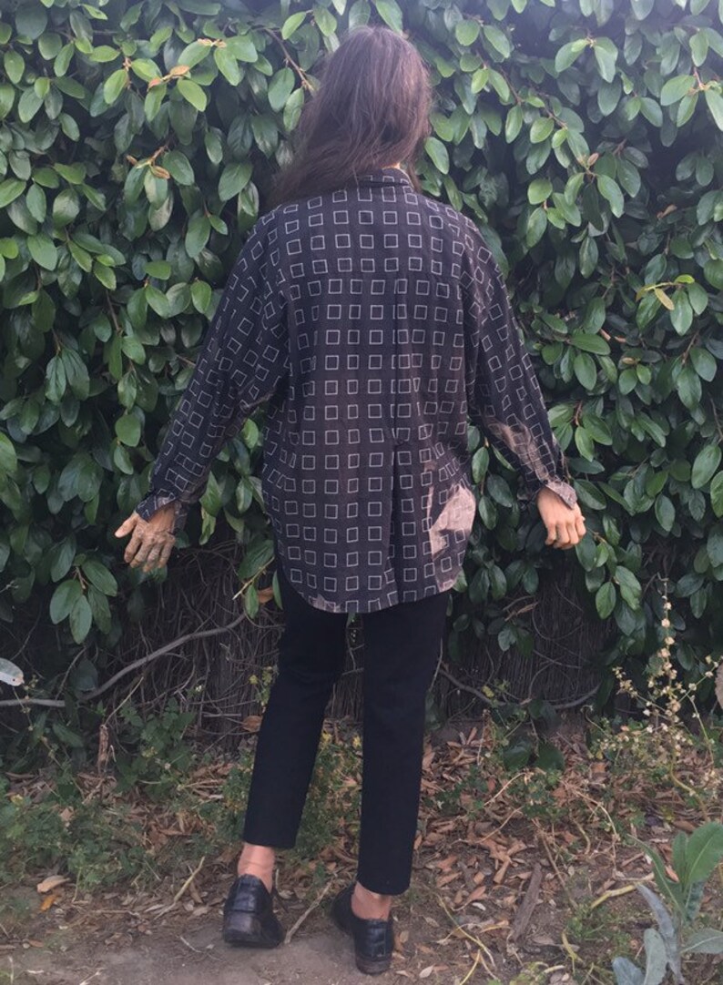 Vintage 80s liz Claiborne liz sport black white cotton geometric boxy square print blouse button up down unisex back vent 1980s vtg L bleach