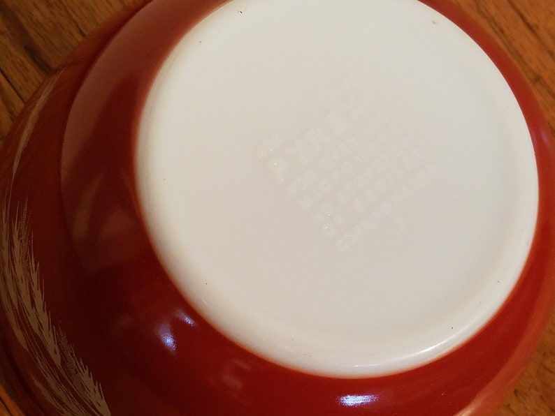 Vintage Autumn Harvest Pyrex Rust Dark Brown Small Mixing Bowl 402