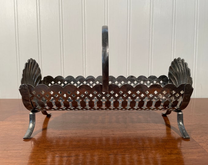 Leonard Silver Plate Cracker Holder, Filigree Metal Footed Stand