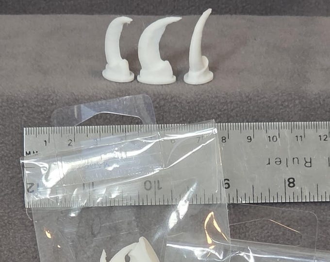 Wolf Claw 12-Pack XSmall - Costume, Cosplay and Fursuit - PLA Plastic 3D Printed Hand Sculpted Realistic Wild Animal Prosthetic Canine Claws